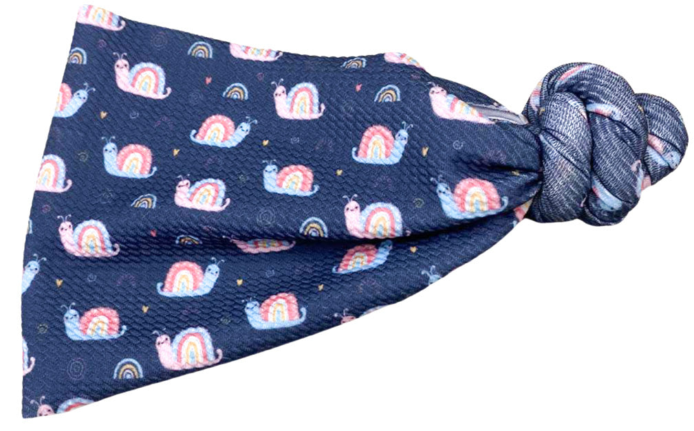 Snailin In Love Top Knot