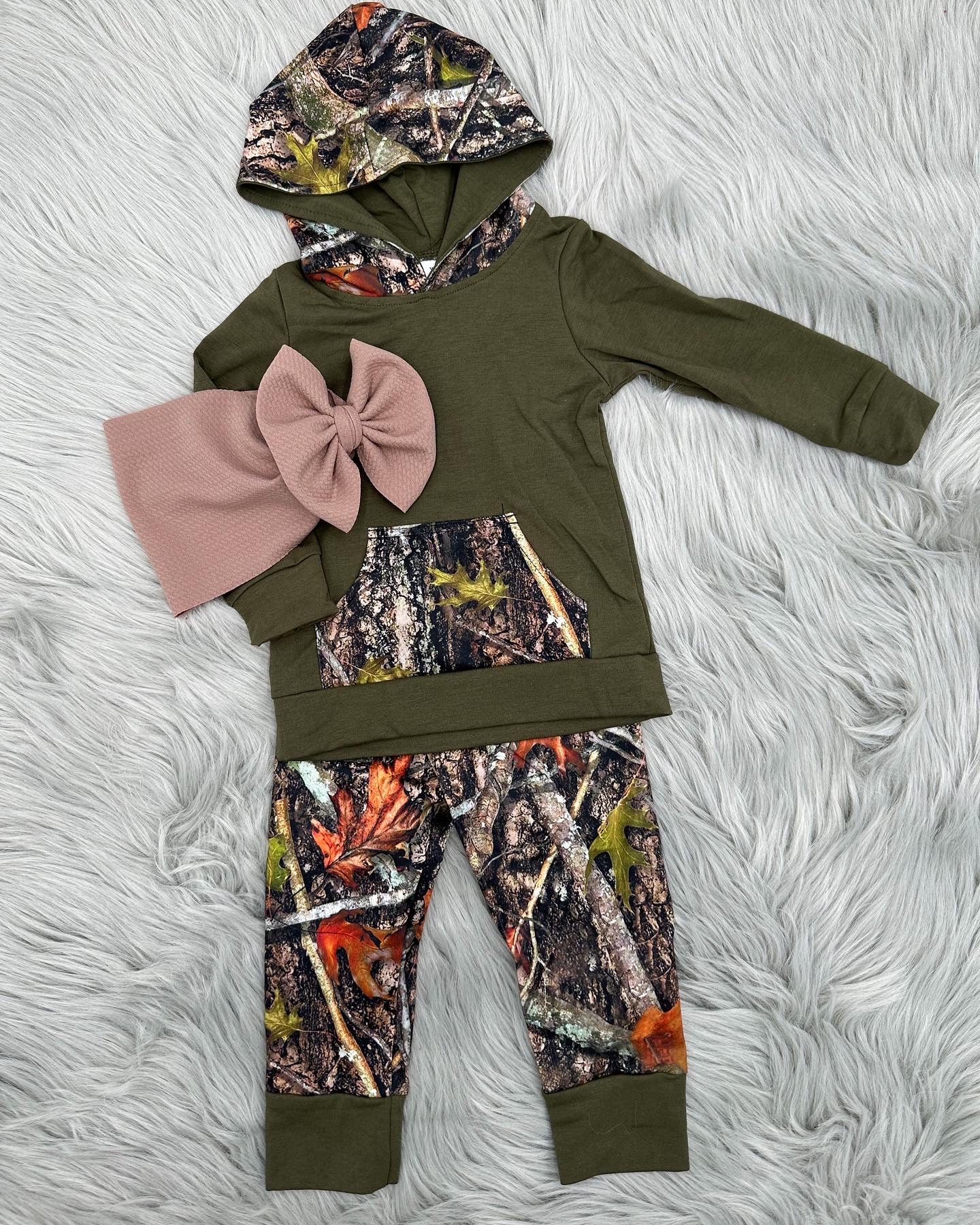 Woodsey Girl Lounge Set