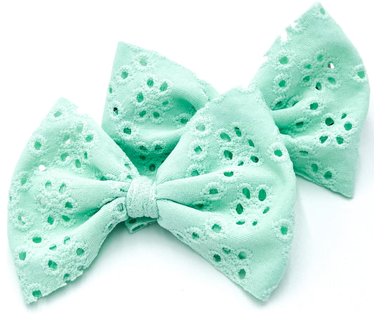 Minty Fresh Eyelet Piggies